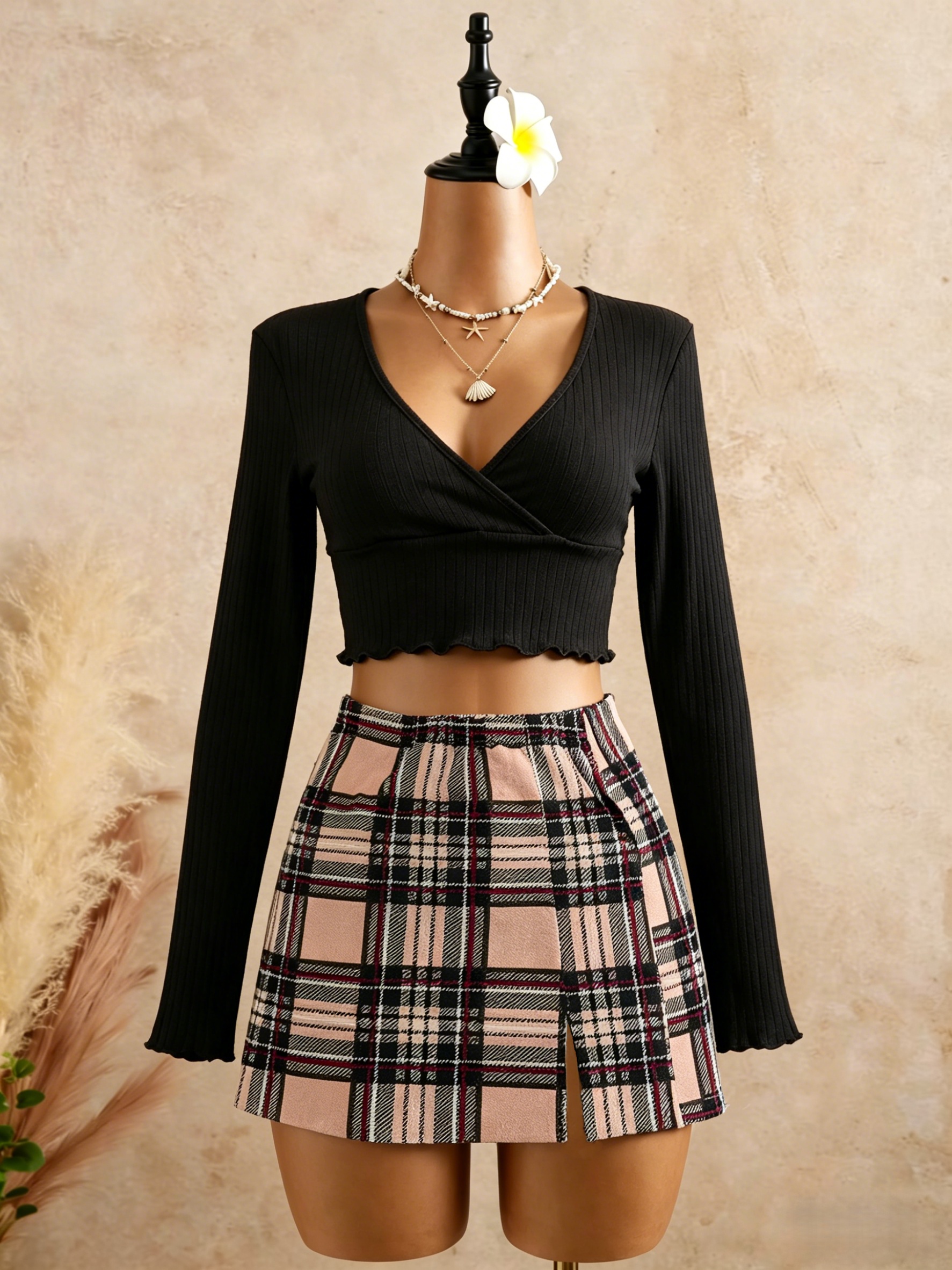 Women Black Wrap V Neck Ruffle - Crop Top Crochet avaliação e preço